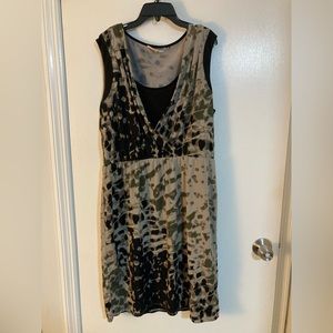 Tahari Women’s Dress Animal Print Sleeveless Elastic waist Sisee Large